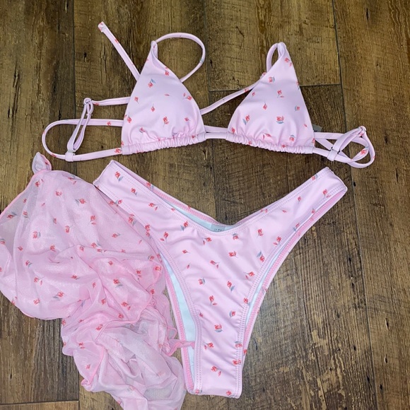 super cute bikini ! never worn ! - Picture 2 of 4